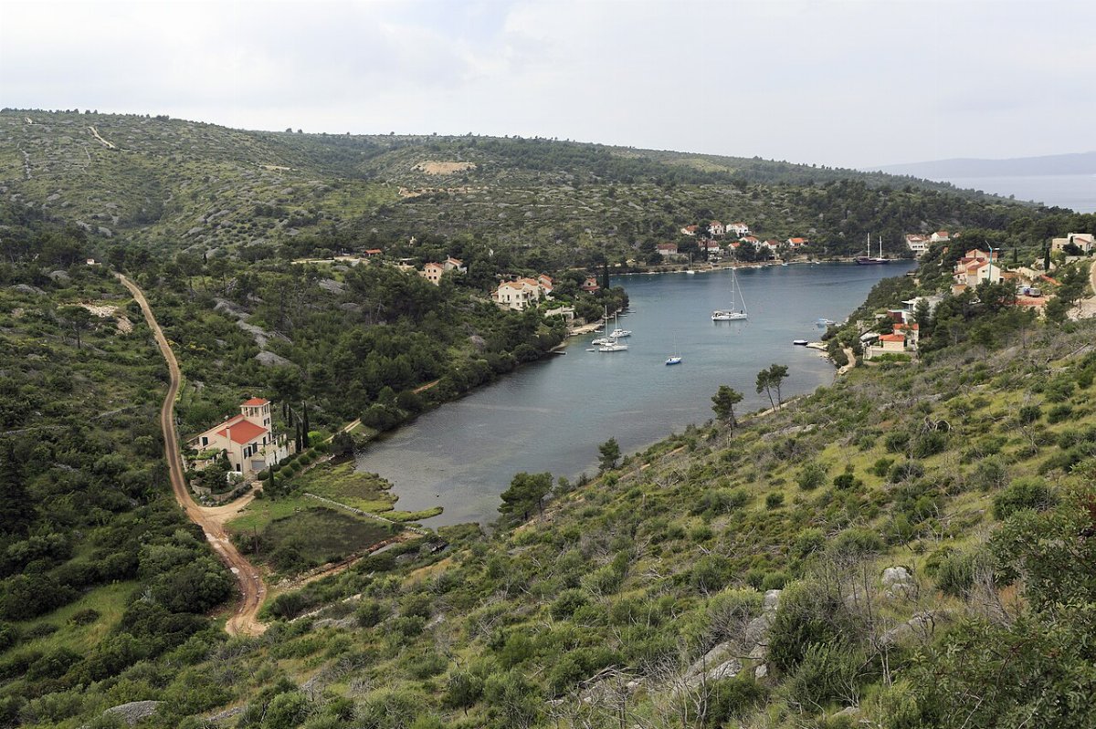 Archeologicke naleziste vicja luka bobovisca