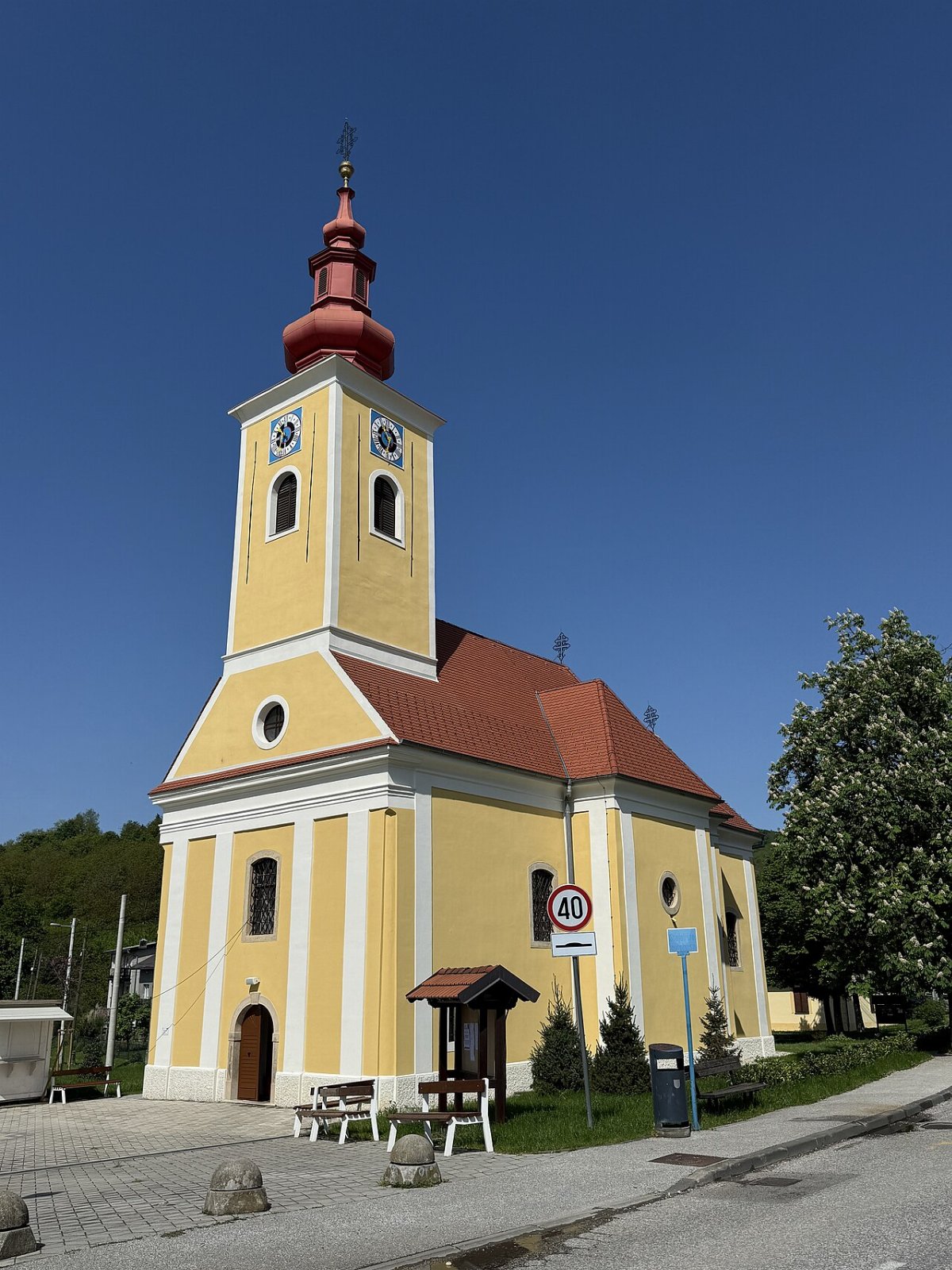 Kostel sv frantiska xaverskeho vugrovec donji