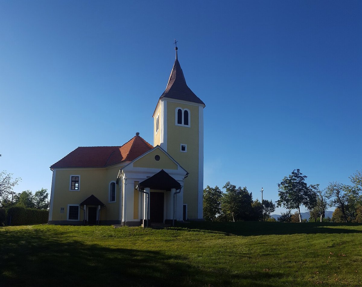 Kostel sv vita komor zacretski