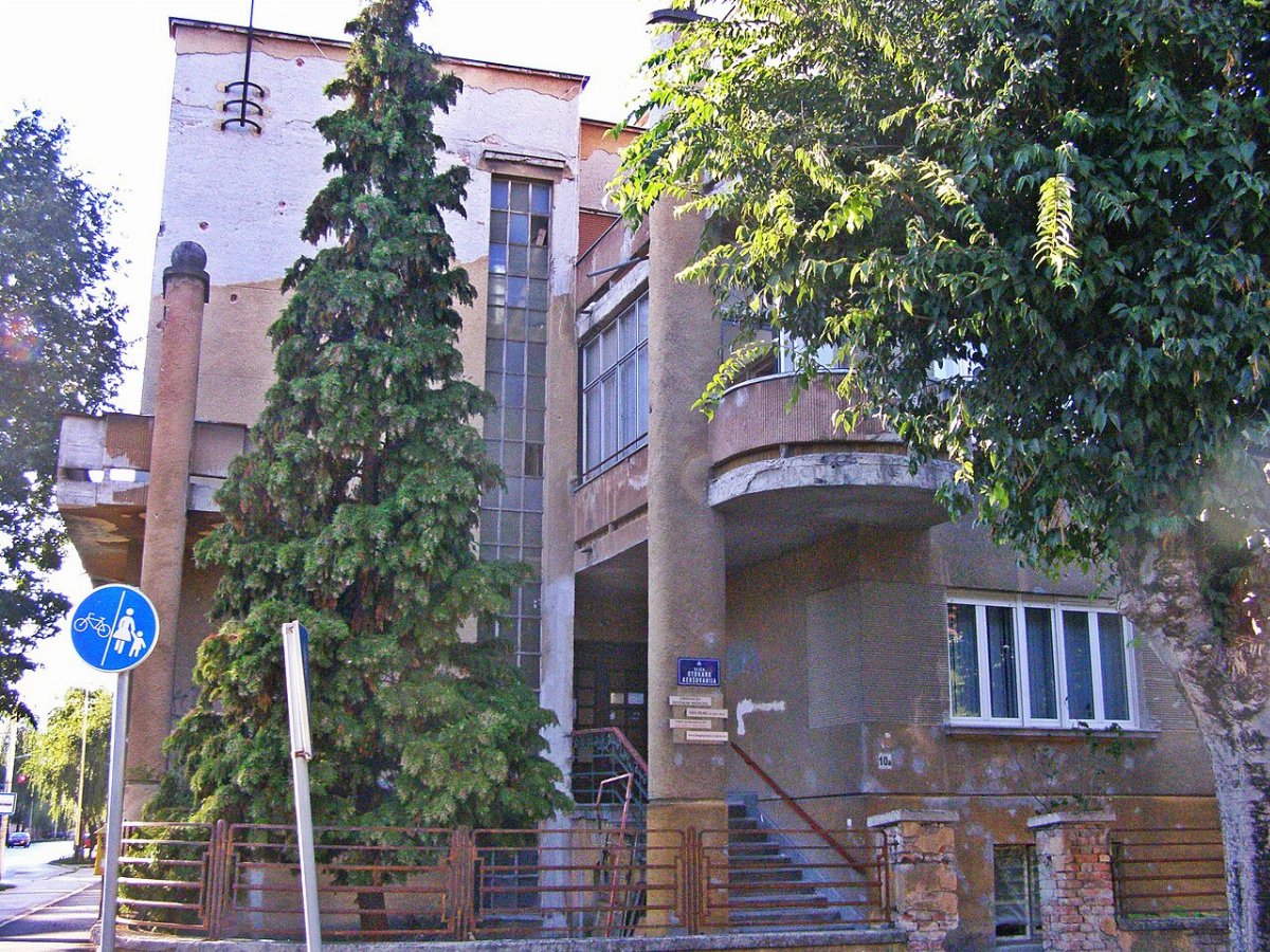 Dum helfrich kersovanijeva 10a osijek
