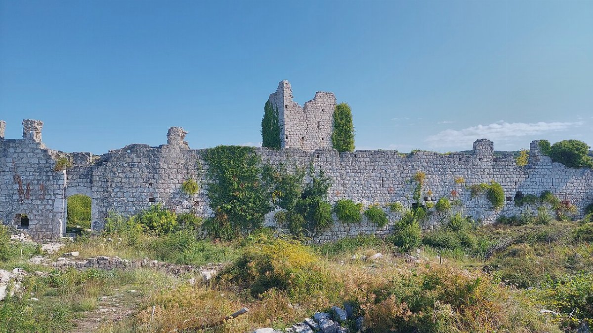 Templarske hradiste vrana