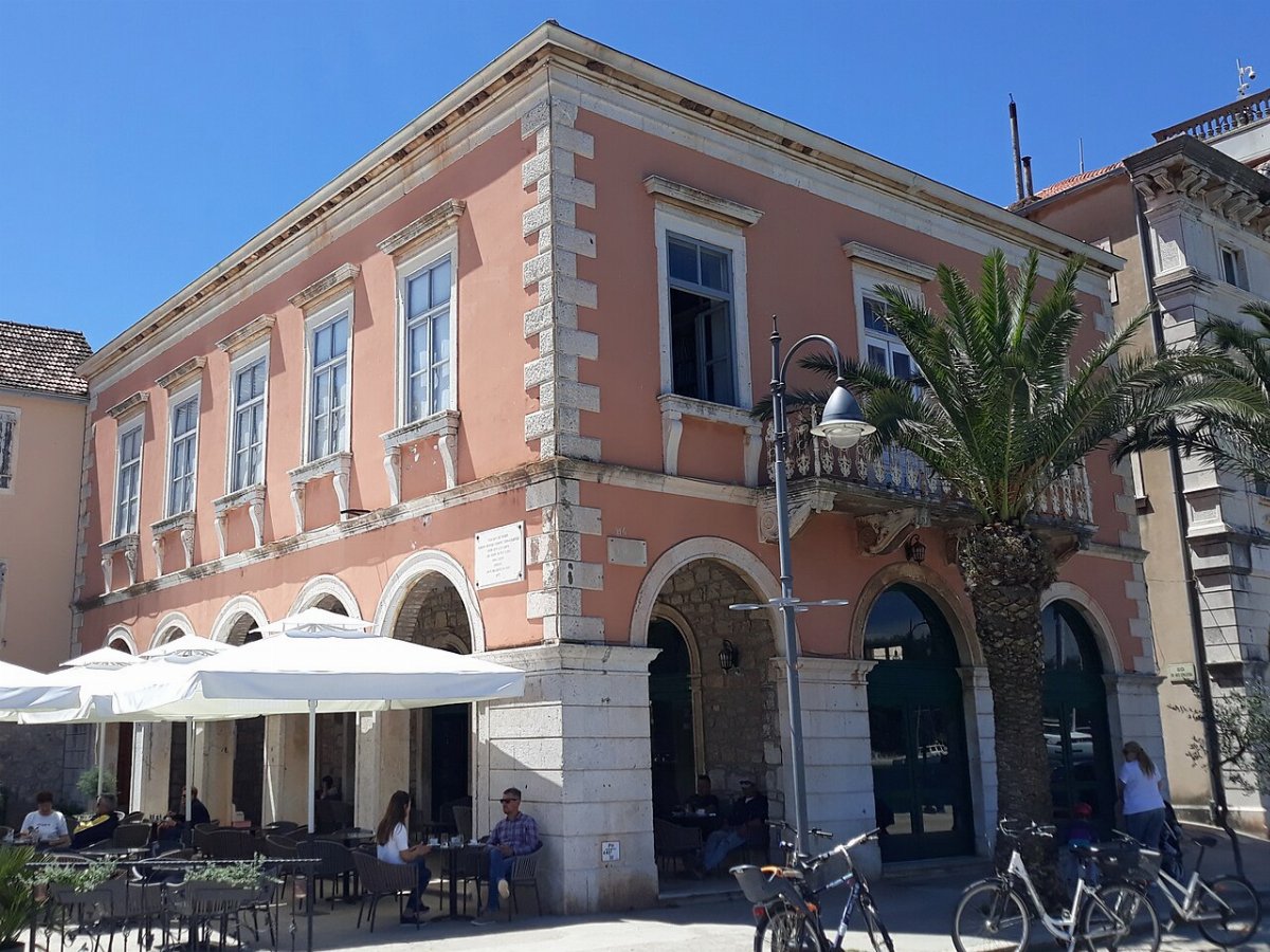 Budova chorvatskeho domu stari grad
