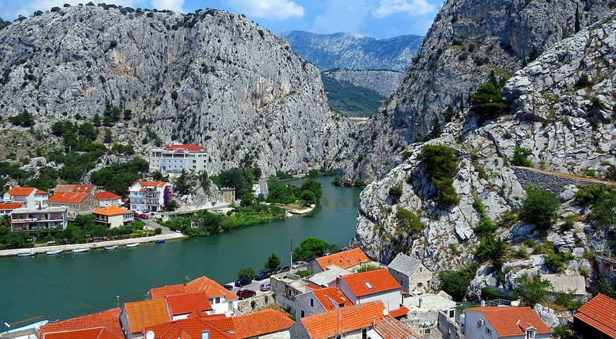 Co videt v omisi pamatky a zajimavosti